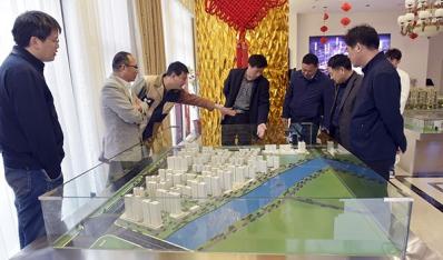 農(nóng)場(chǎng)公司組織到六合區(qū)考察城鄉(xiāng)掛鉤建設(shè)項(xiàng)目