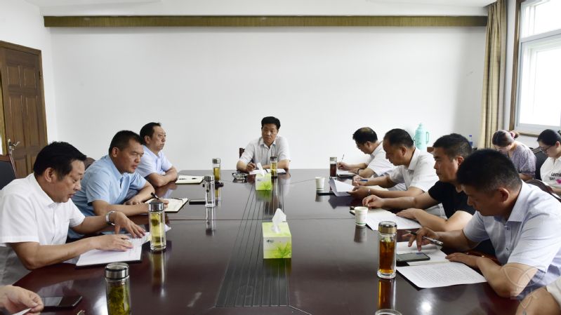 農(nóng)場(chǎng)公司召開上半年經(jīng)濟(jì)及部門工作交流分析會(huì)