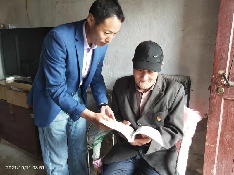 健康黨支部組織開展“送黨課、講黨史”主題黨日活動