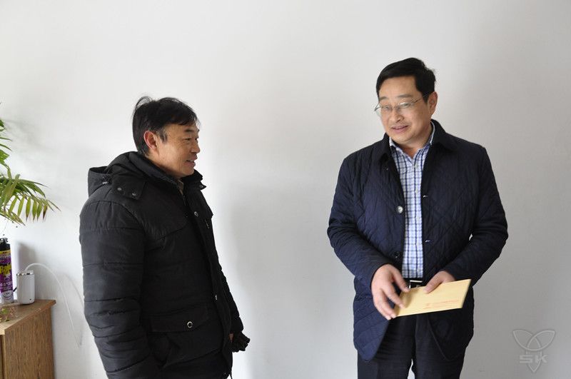 王立新一行來農(nóng)場公司走訪慰問困難群眾