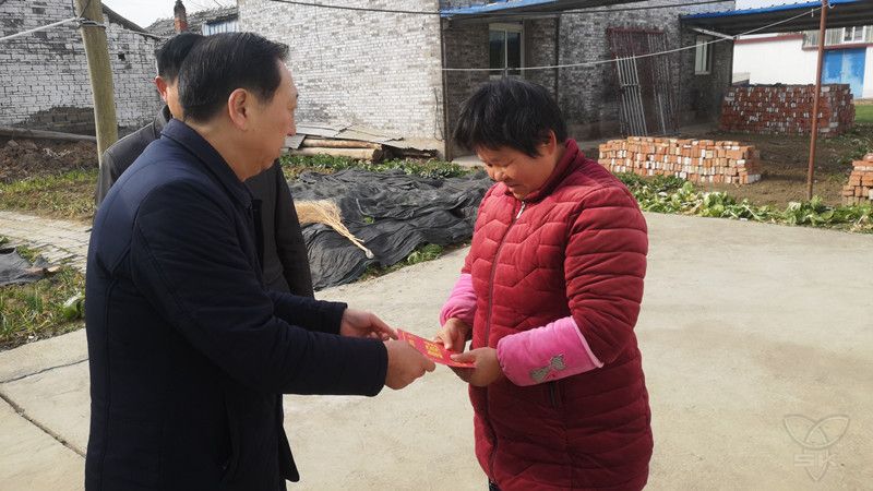 韓樹(shù)明走訪慰問(wèn)部分困難家庭