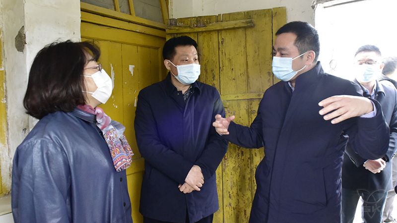 淮安市副市長王向紅來農(nóng)場公司檢查指導(dǎo)疫情防控工作