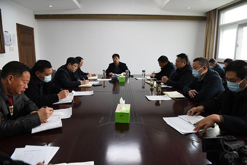 農(nóng)場公司召開春節(jié)“送溫暖”活動布置會