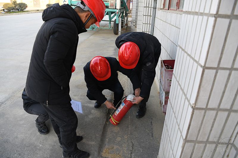 農(nóng)場公司領(lǐng)導(dǎo)帶隊(duì)開展春節(jié)前安全生產(chǎn)檢查