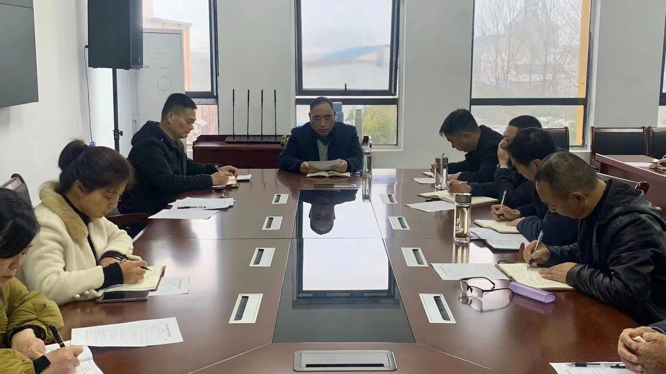 時奎敬到部分黨支部開展廉潔談心談話