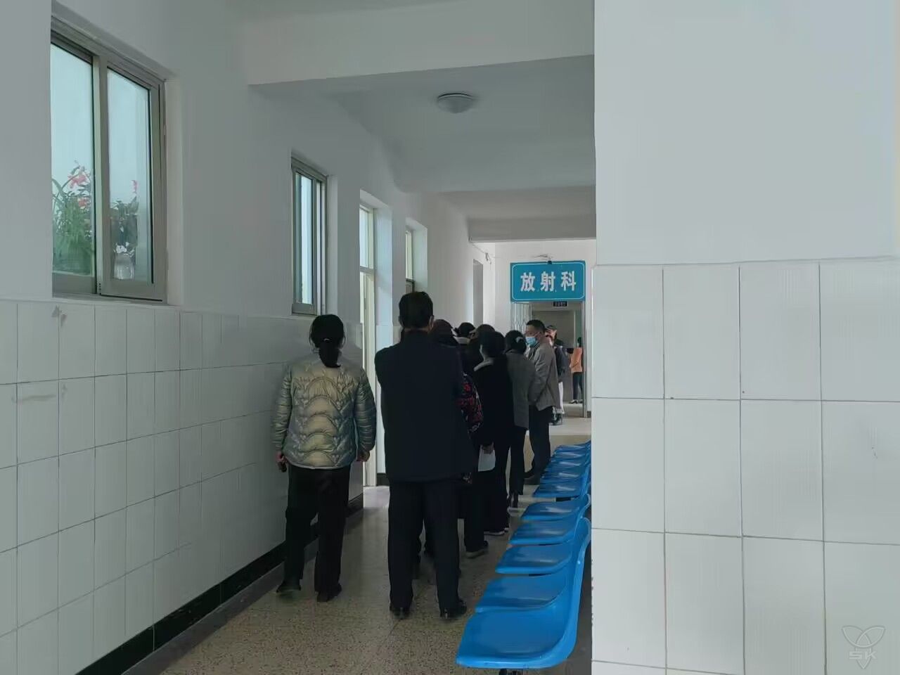 于莊居委會(huì)：關(guān)愛退休職工?開展集中體檢