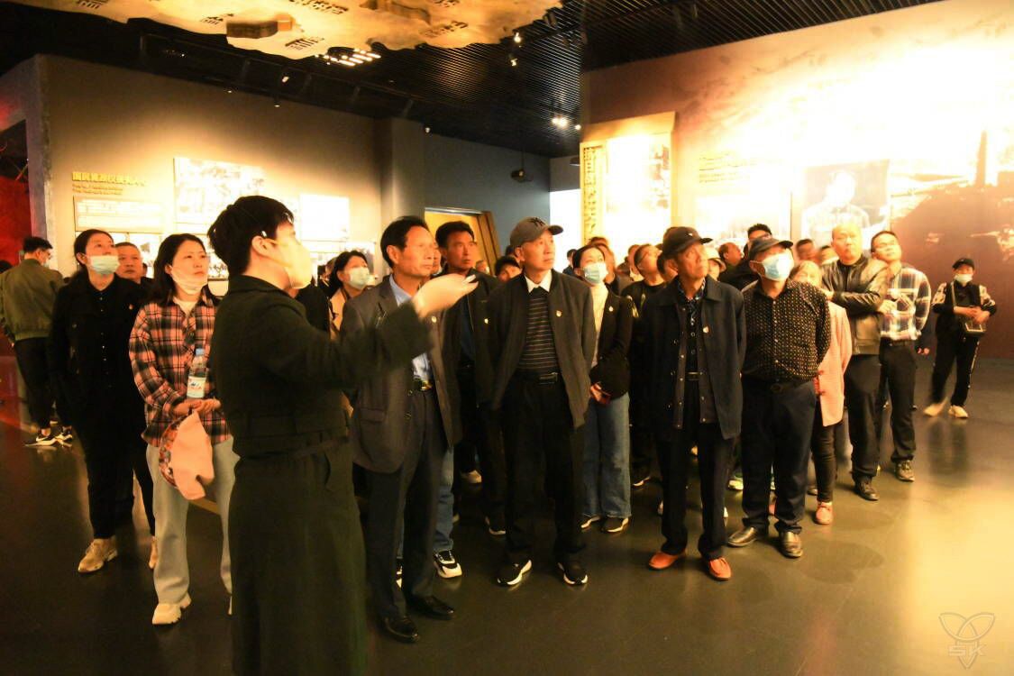 前進(jìn)、林西居委會(huì)黨支部聯(lián)合開展主題黨日活動(dòng)