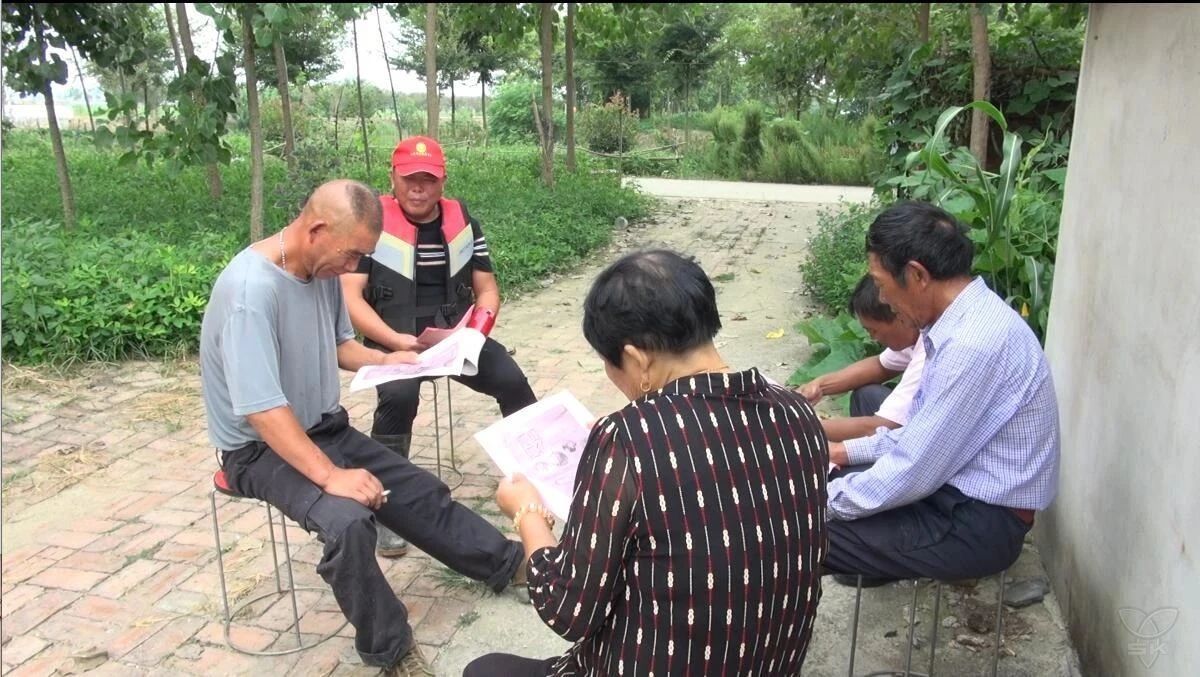 市電視臺(tái)專(zhuān)題采訪“最美民間河長(zhǎng)”呂俊兵