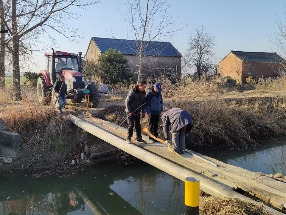 王莊居委會(huì)：修建 “過(guò)河橋” 暢通便民路