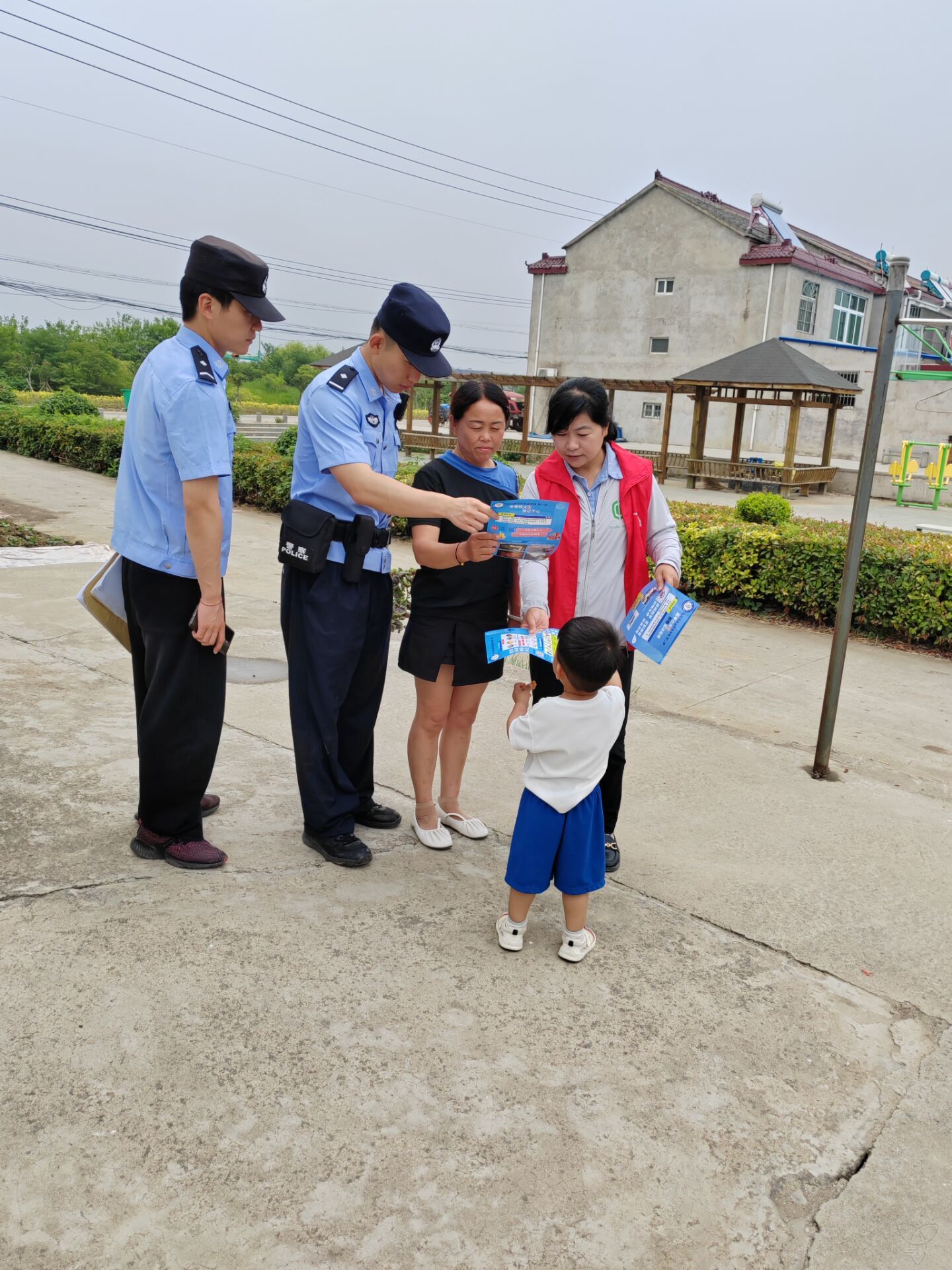 六支居委會(huì)：警網(wǎng)聯(lián)合共筑反詐防線