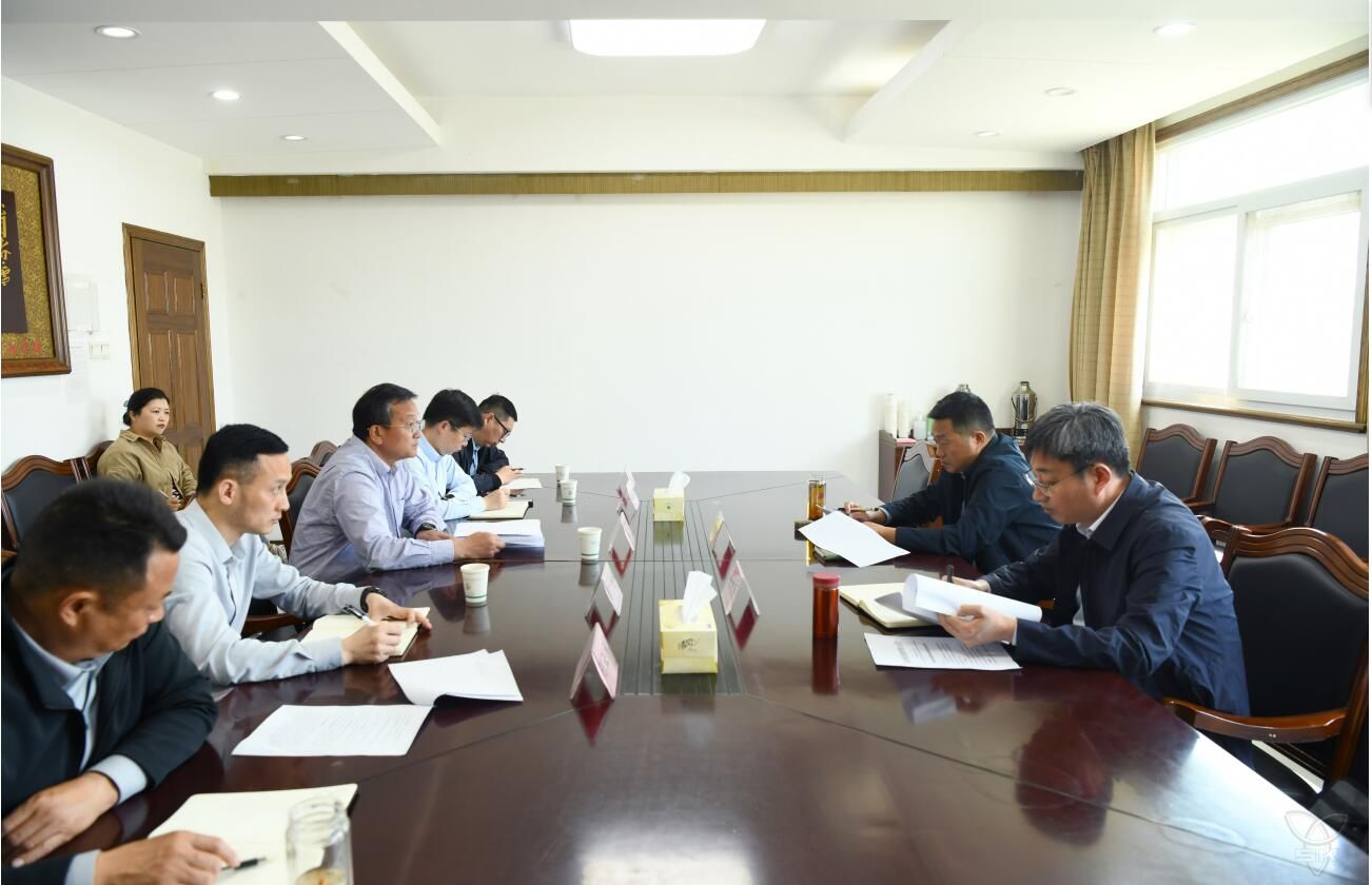 劉衛(wèi)華到白馬湖農(nóng)場調(diào)研